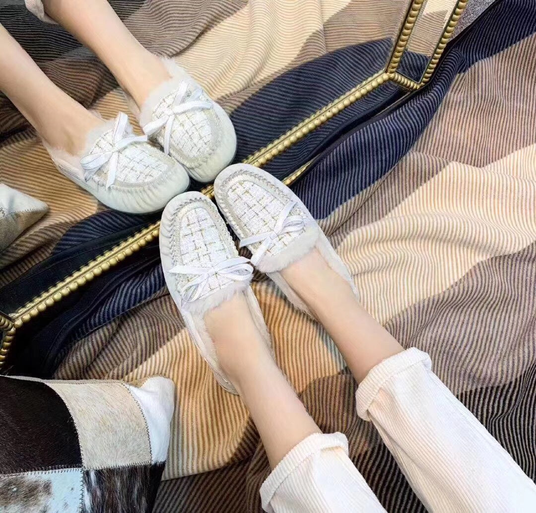 Pearl White Chic Loafers – 5623
