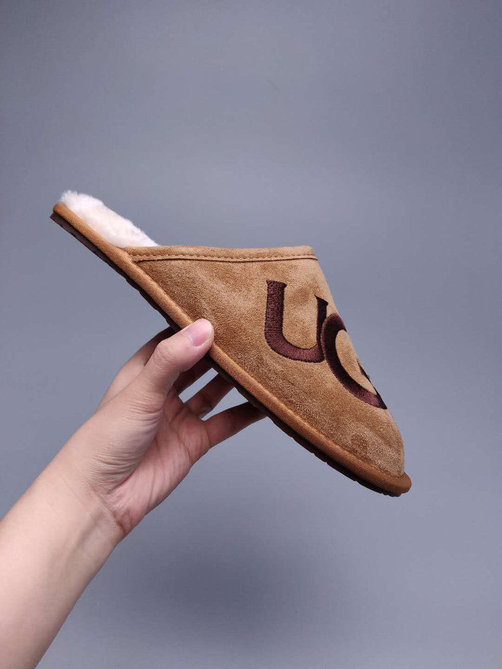 Chestnut Indoor Slippers with Oversized G Detail | 2593