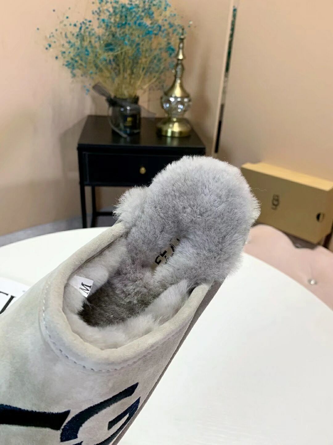 Gray Indoor Slippers with Oversized G Detail | 2593