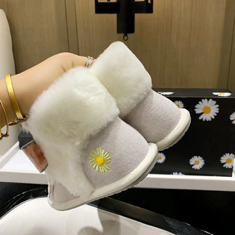 Daisy Chain & Ribbon Footwear – Milkshake White | 7888