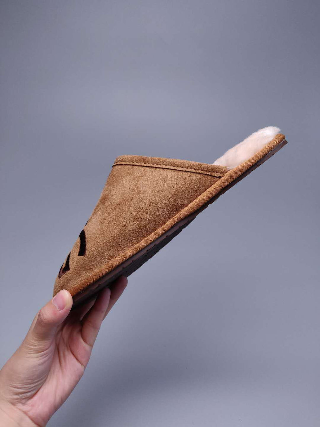 Chestnut Indoor Slippers with Oversized G Detail | 2593