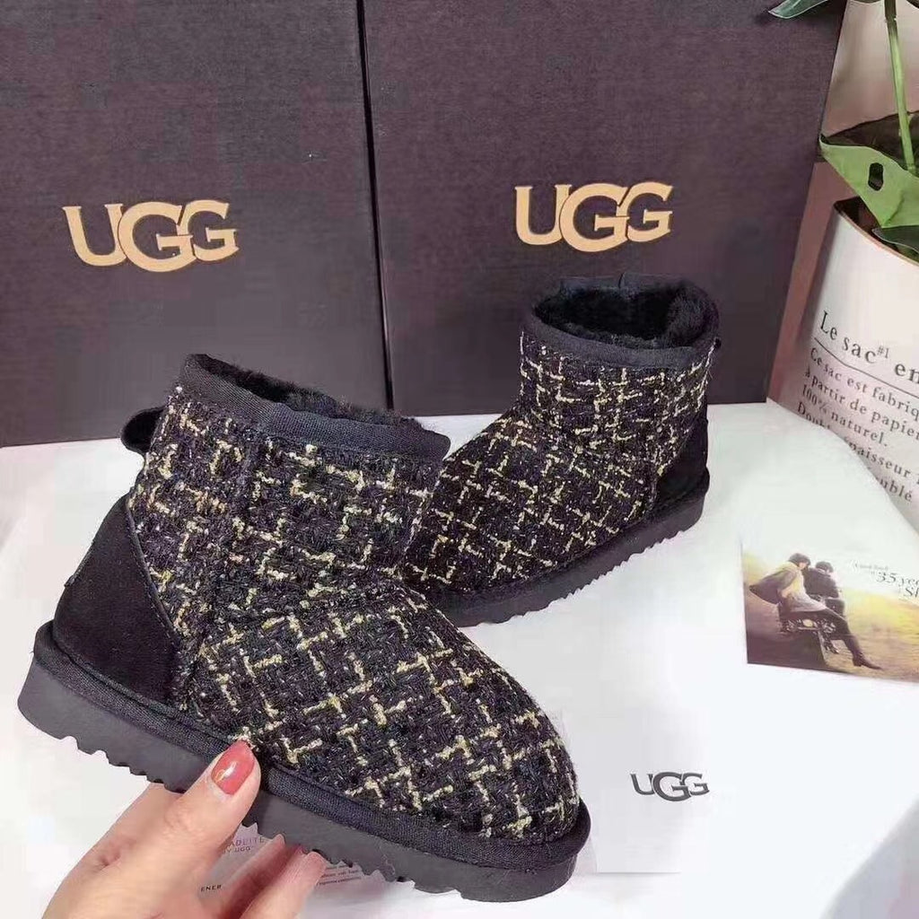 Kids’ Chic Black Snow Boots – 5854