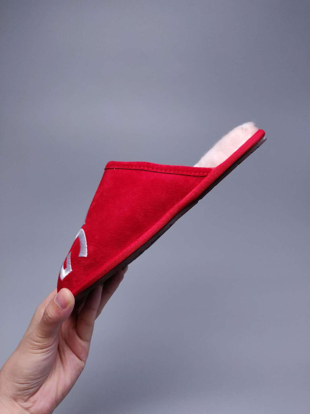 Bright Red Indoor Slippers with Oversized G Detail | 2593