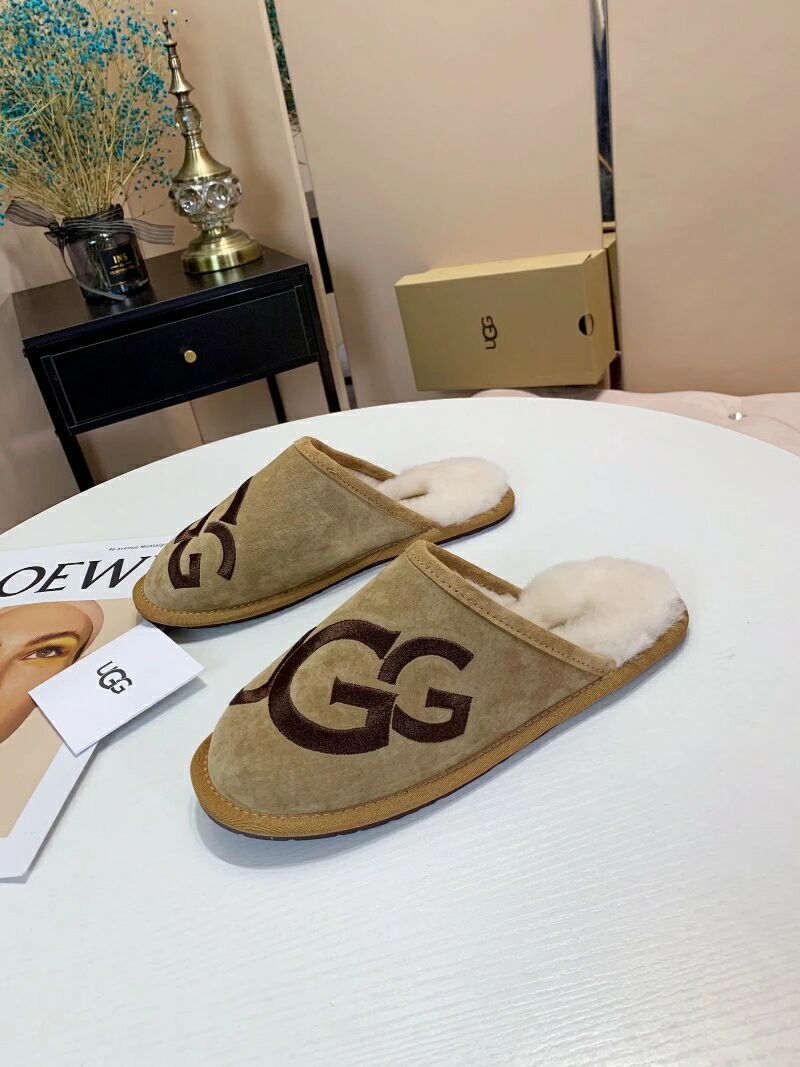 Chestnut Indoor Slippers with Oversized G Detail | 2593