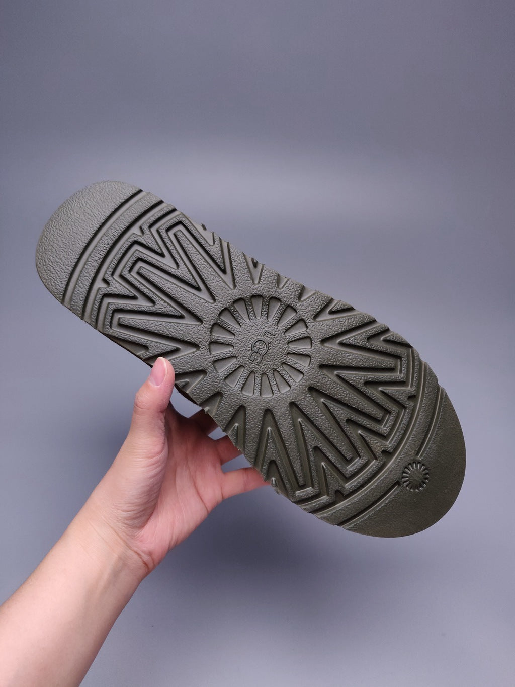 Men’s Colorblock Camo Shoes in Army Green – 4193