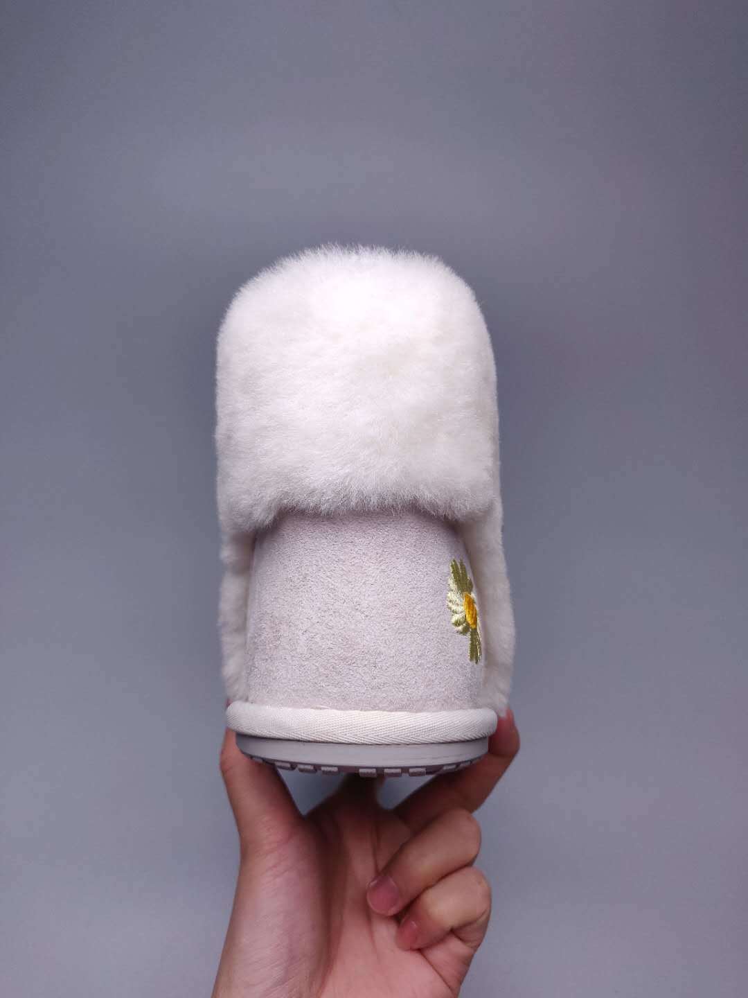 Daisy Chain & Ribbon Footwear – Milkshake White | 7888