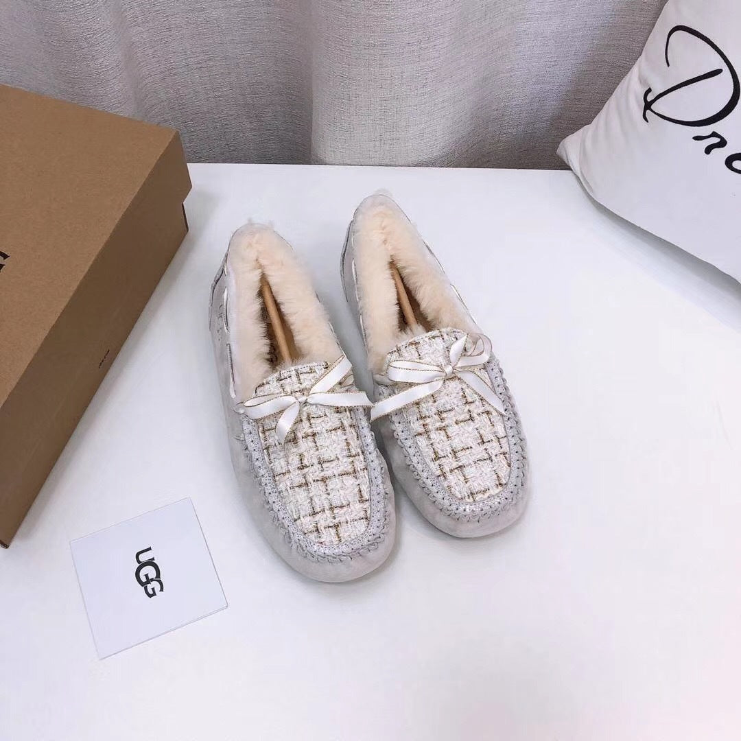 Pearl White Chic Loafers – 5623