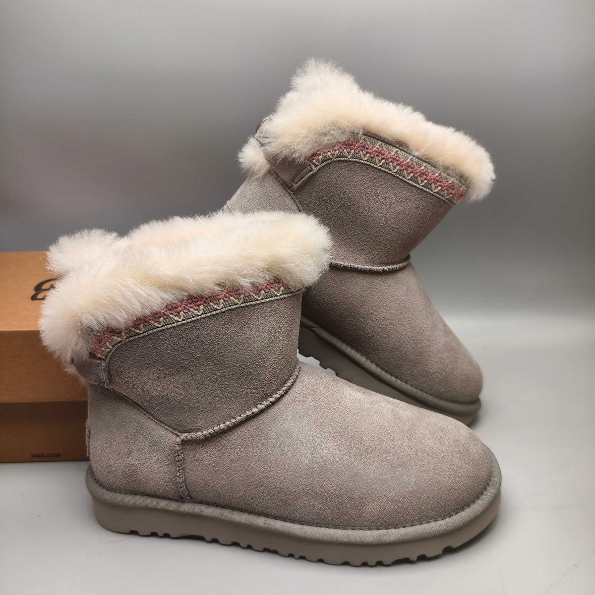 Gray Folk-Inspired Back-Strap Shoes – 4517