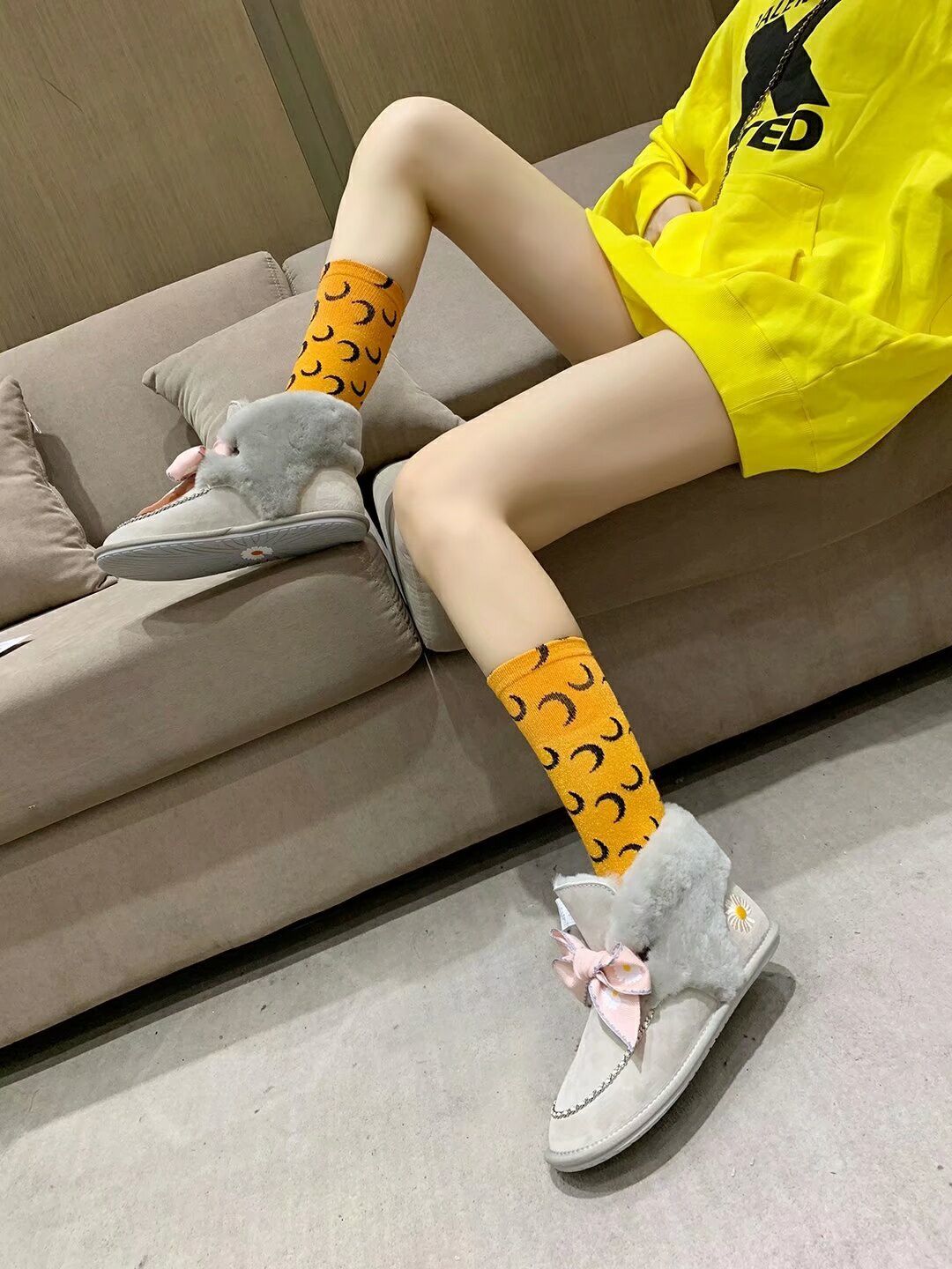 Daisy Chain & Ribbon Footwear – Gray | 7888