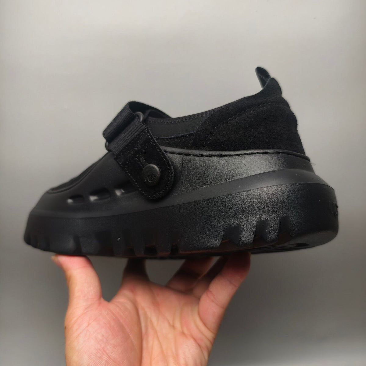Unisex Slip-On Casual Shoes – Black | 7550