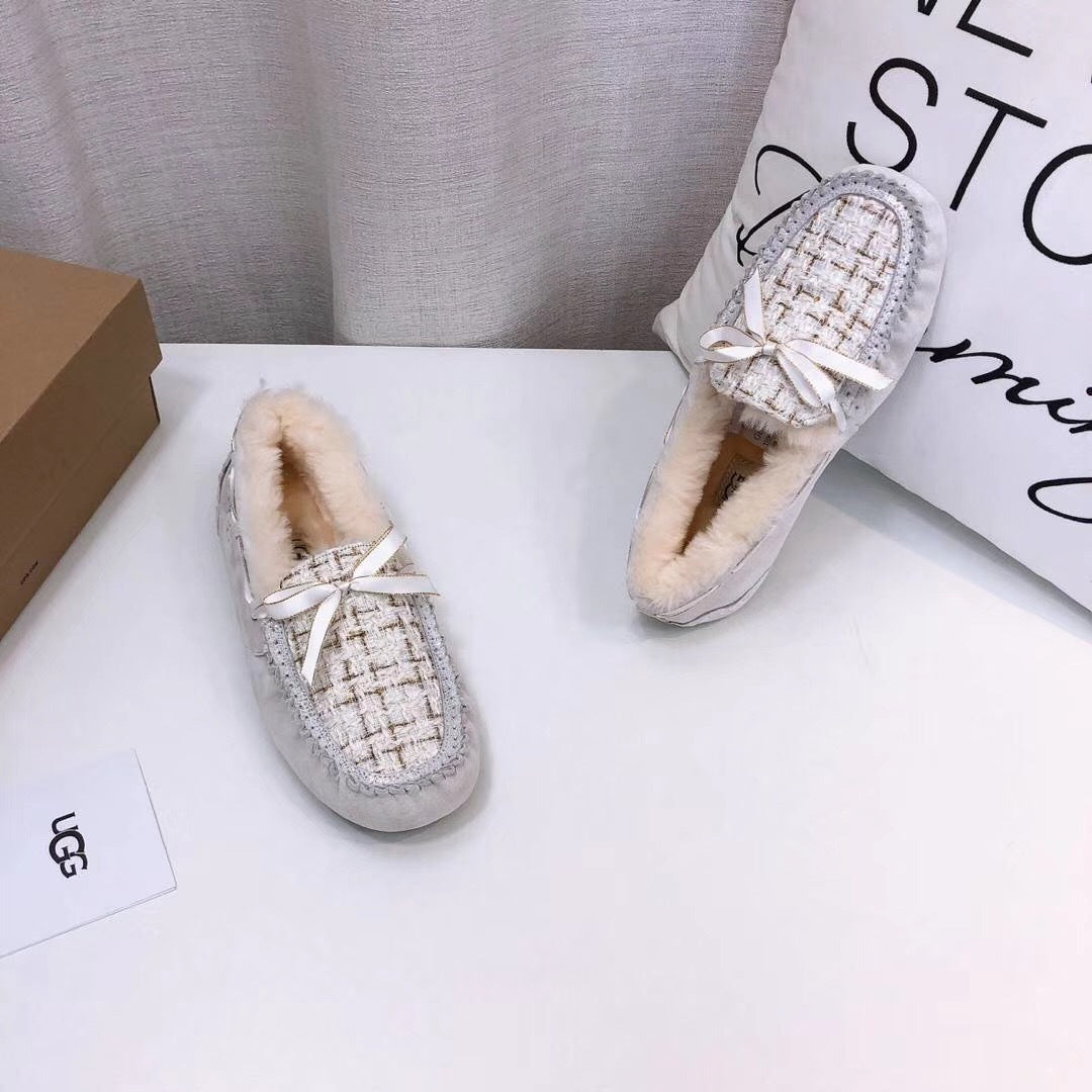 Pearl White Chic Loafers – 5623