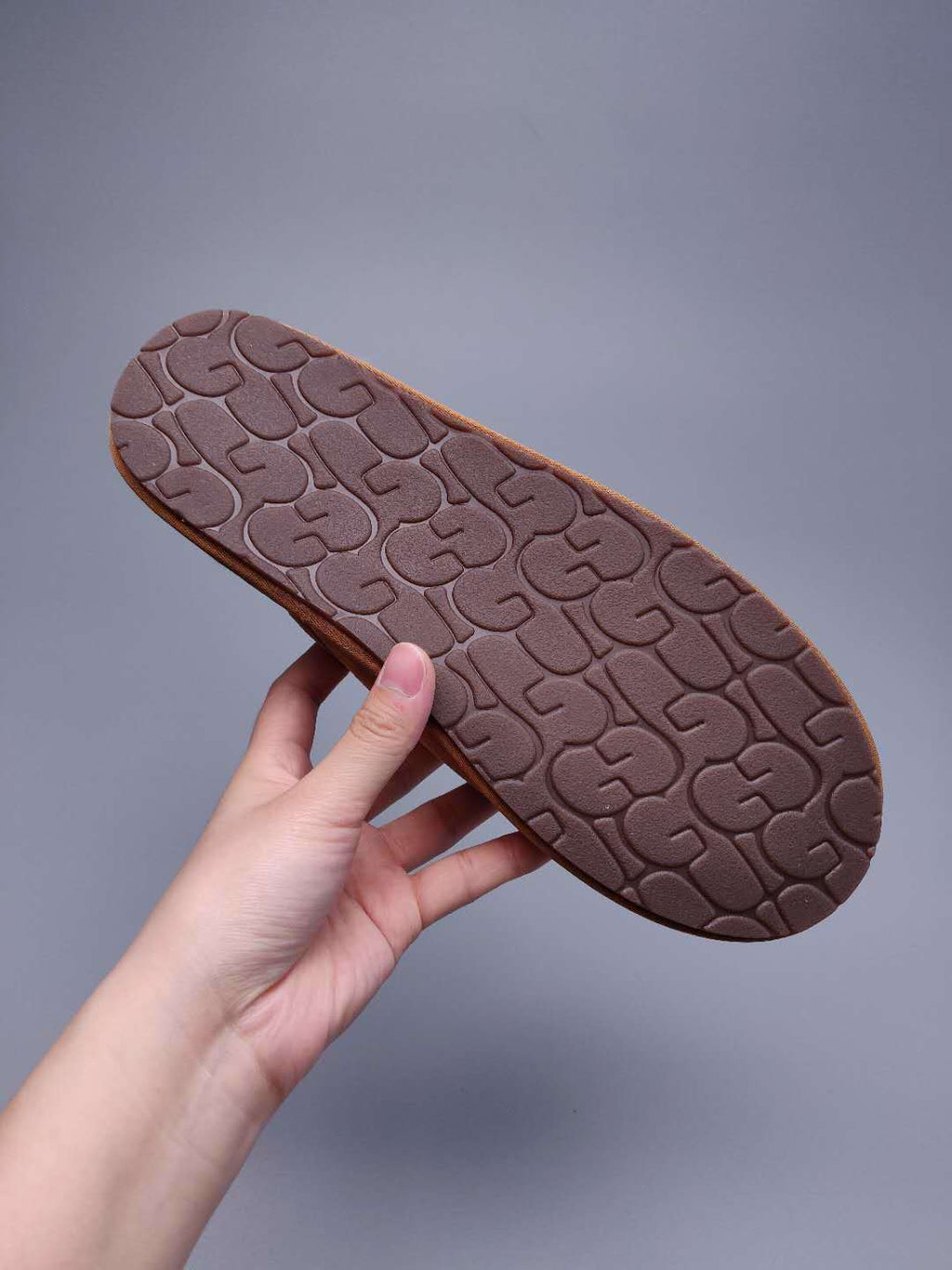 Chestnut Indoor Slippers with Oversized G Detail | 2593