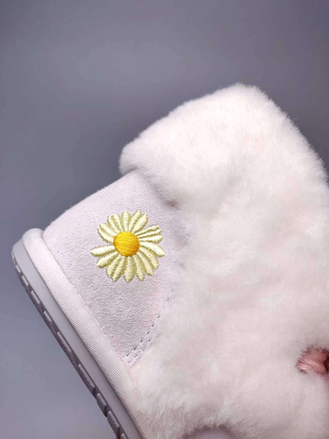 Daisy Chain & Ribbon Footwear – Milkshake White | 7888