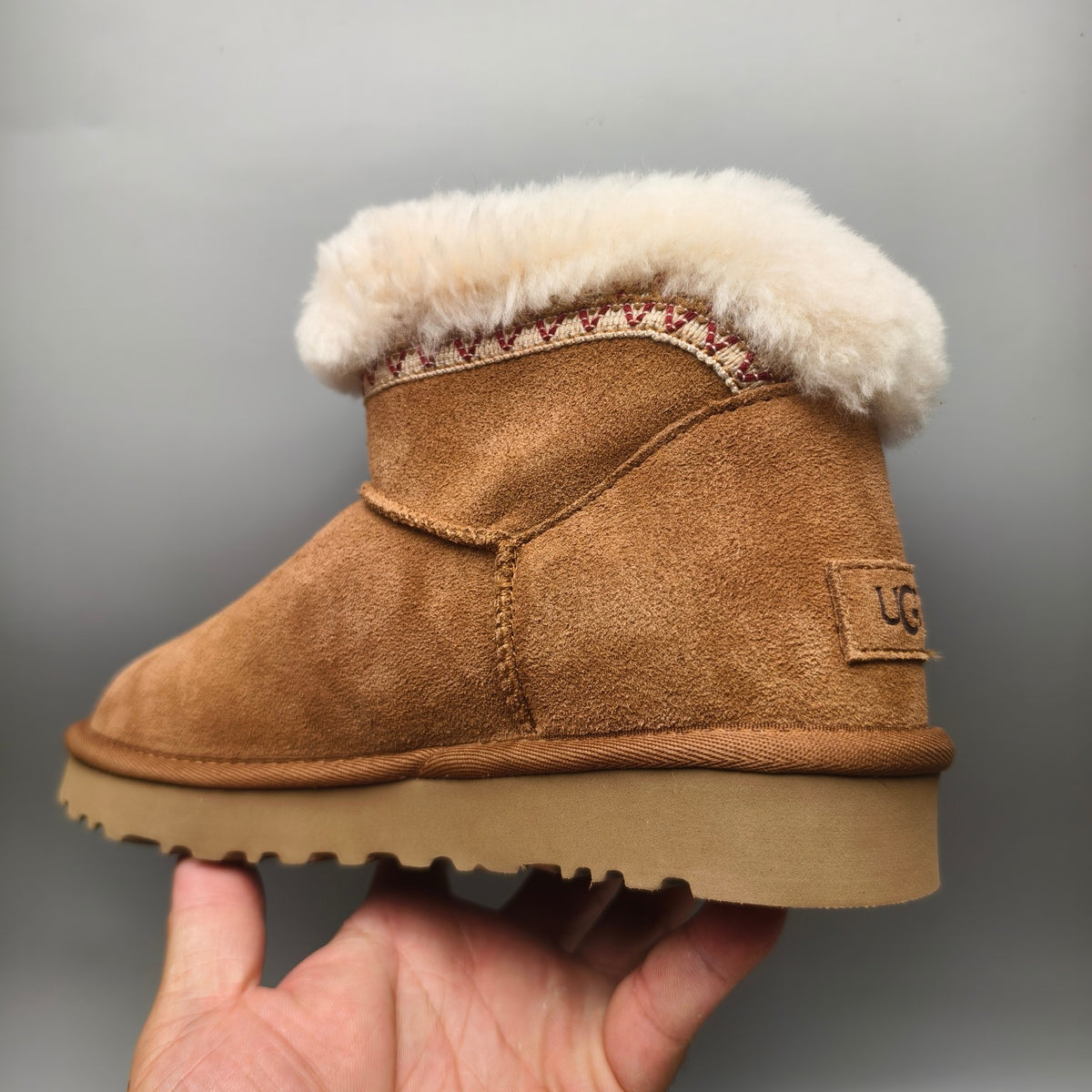 Chestnut Folk-Inspired Low-Top Casual Shoes – 4496