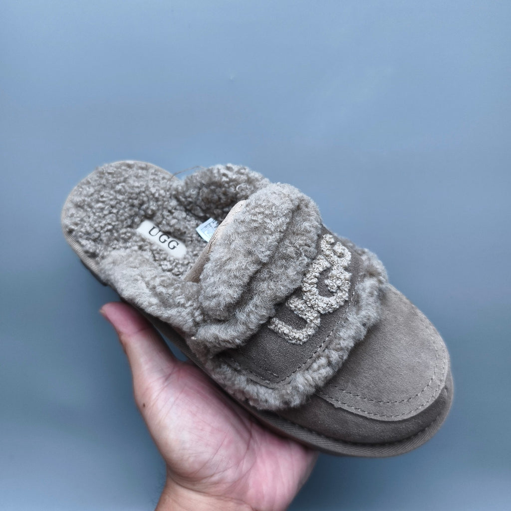 Antelope Brown Curly Plush Slippers with Oversized Logo | 1206