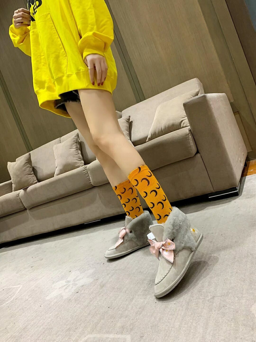 Daisy Chain & Ribbon Footwear – Gray | 7888