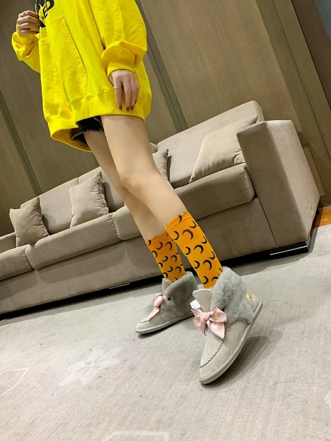 Daisy Chain & Ribbon Footwear – Gray | 7888