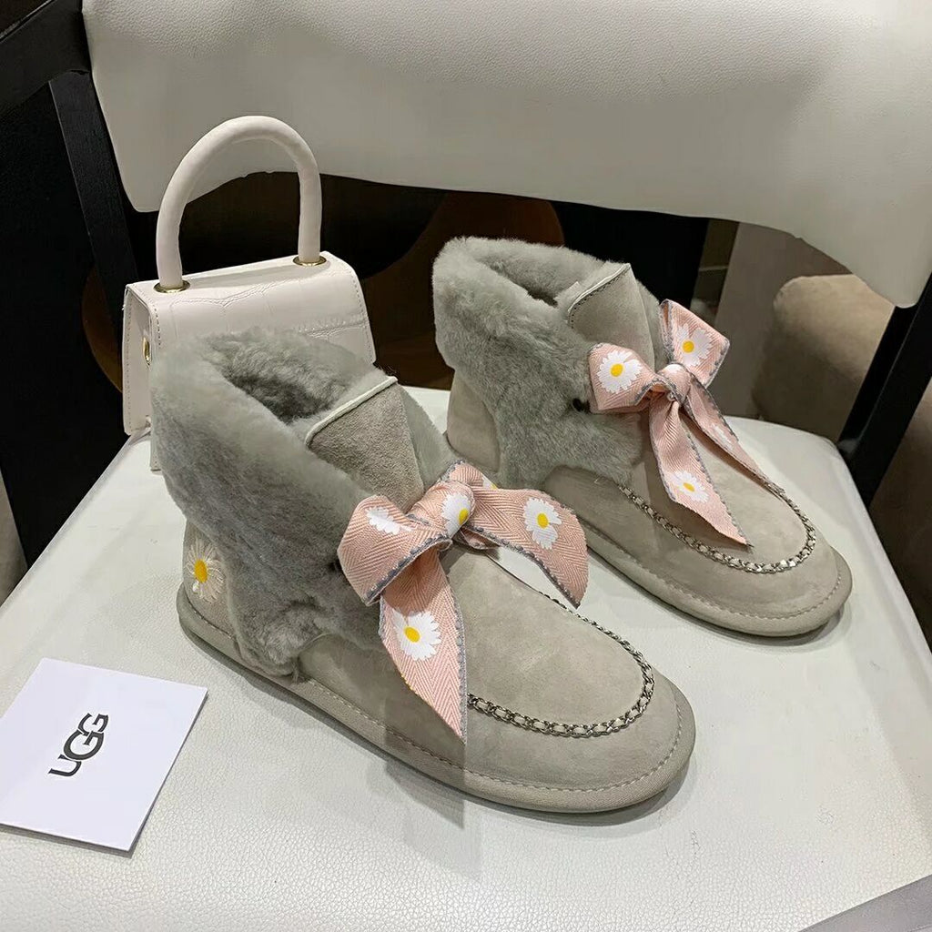 Daisy Chain & Ribbon Footwear – Gray | 7888