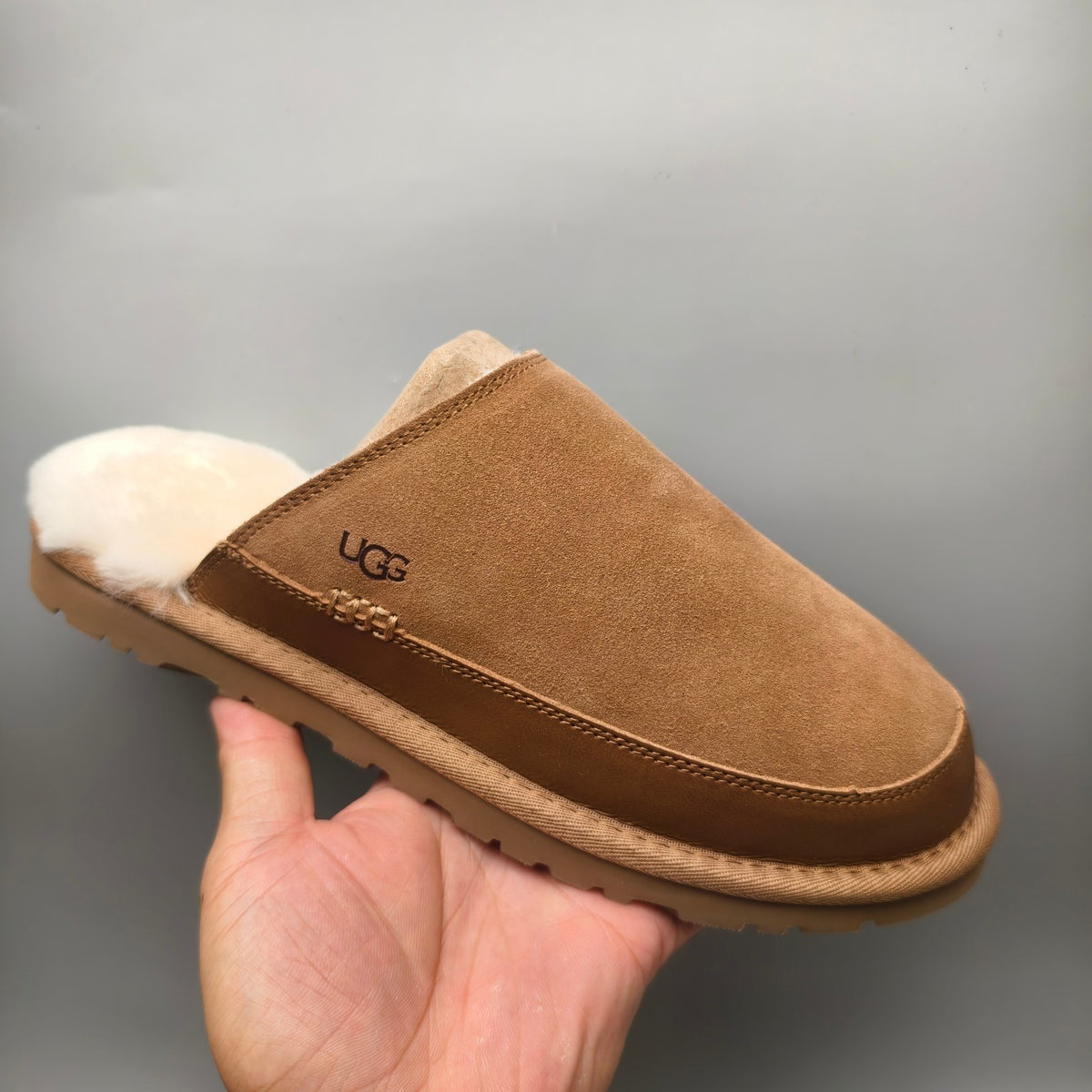Men’s Chestnut Ultralight Fuzzy Slippers – 4585