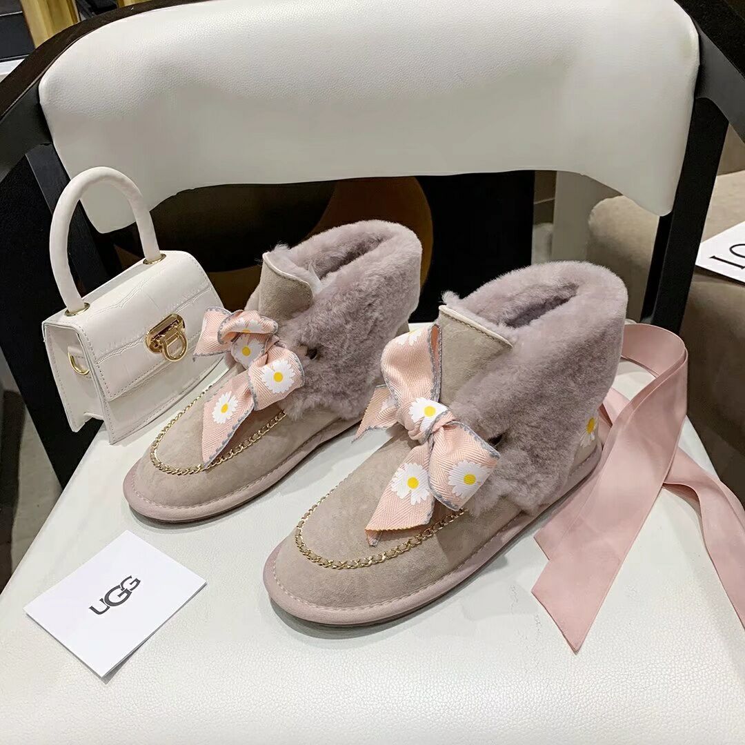 Daisy Chain & Ribbon Footwear – Blush Pink | 7888
