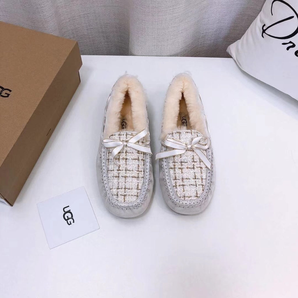 Pearl White Chic Loafers – 5623