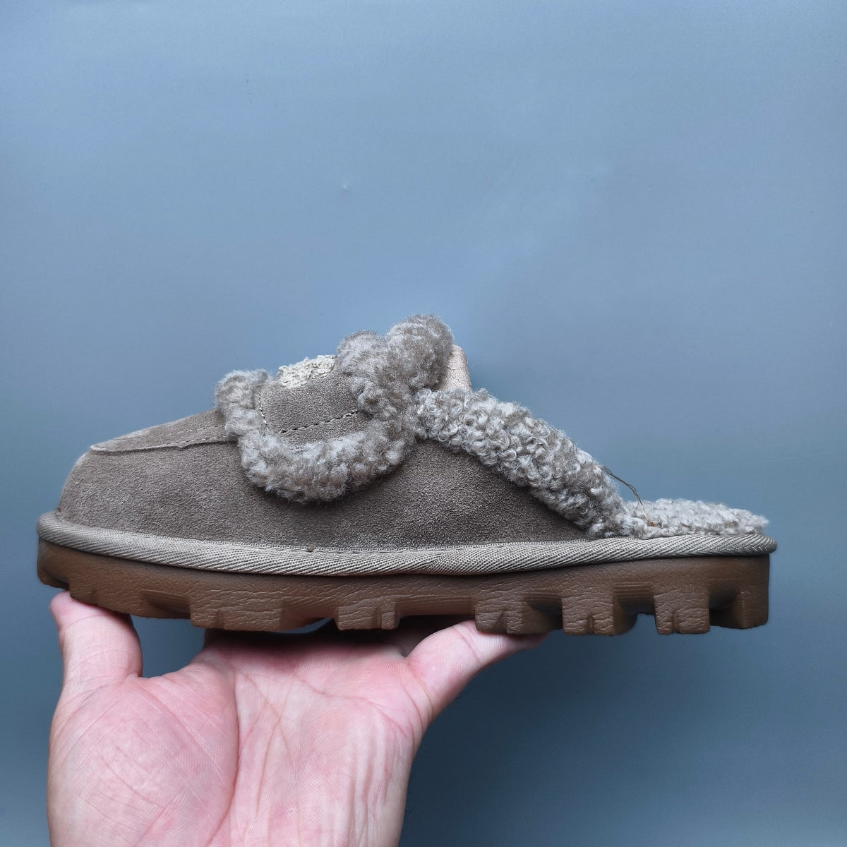 Antelope Brown Curly Plush Slippers with Oversized Logo | 1206