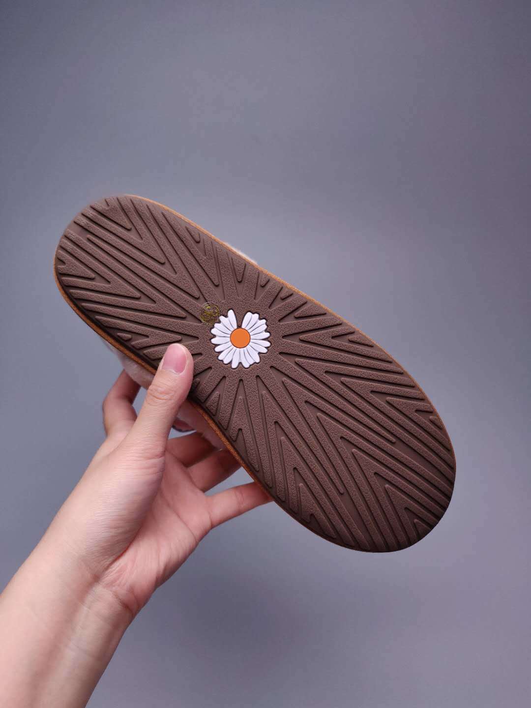 Daisy Chain & Ribbon Footwear – Chestnut | 7888