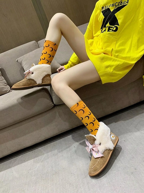 Daisy Chain & Ribbon Footwear – Chestnut | 7888