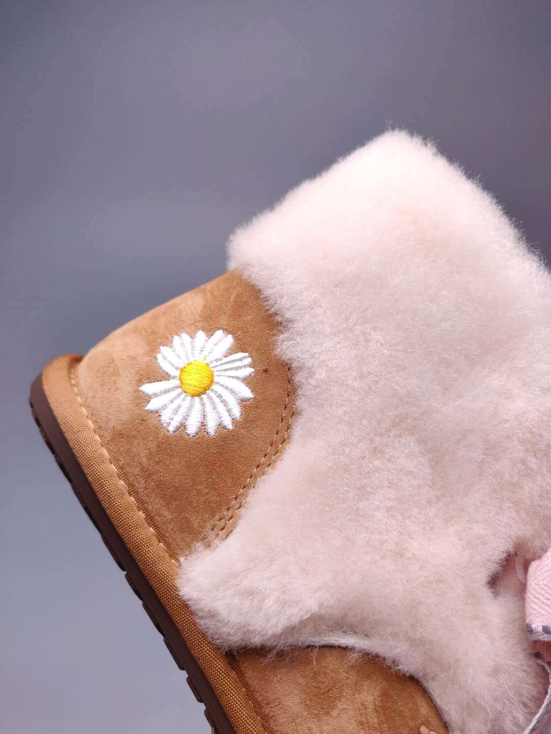 Daisy Chain & Ribbon Footwear – Chestnut | 7888